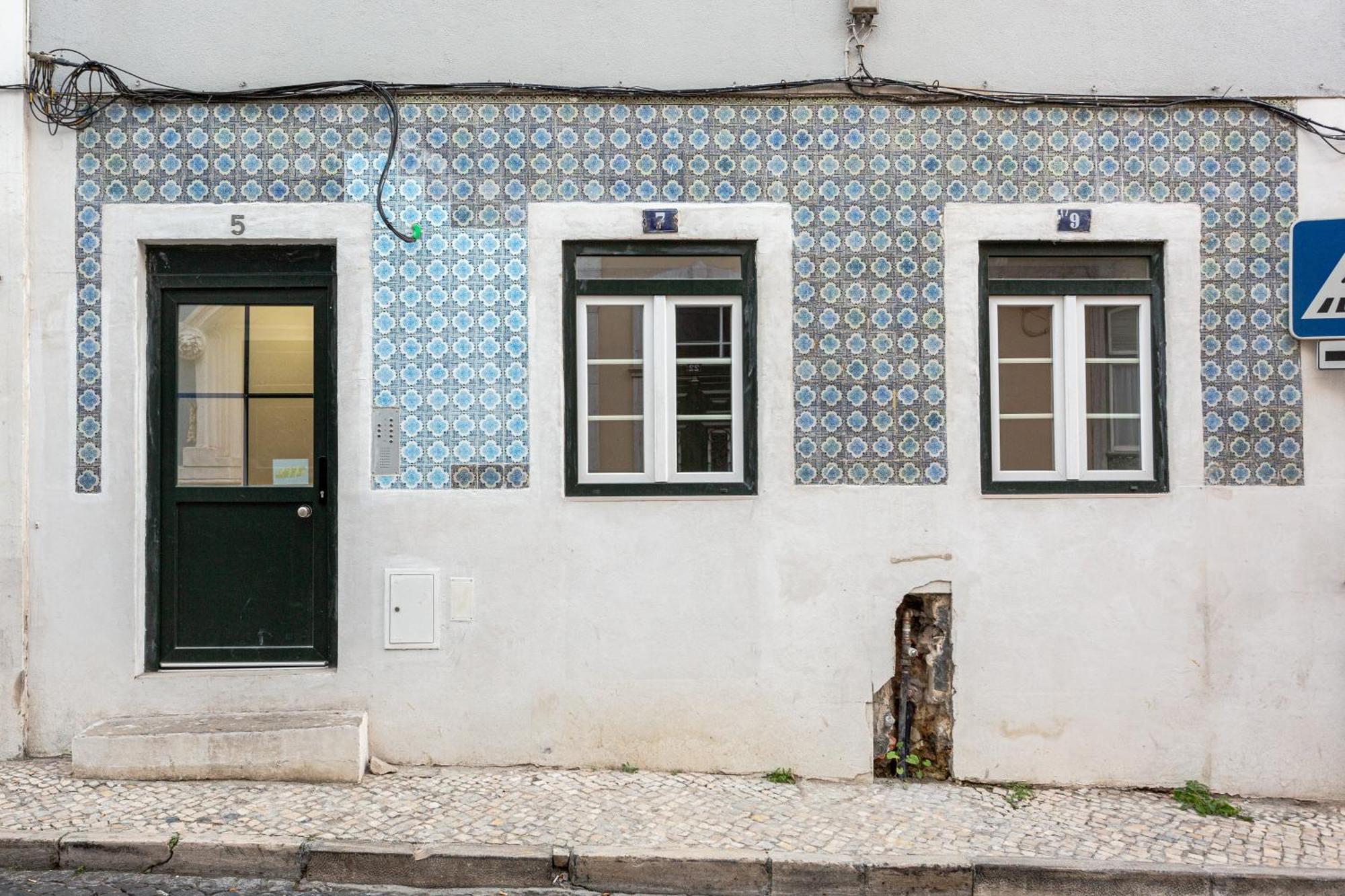 Joivy Minimalistic Apt W Patio In Principe Real Lisboa Exterior foto